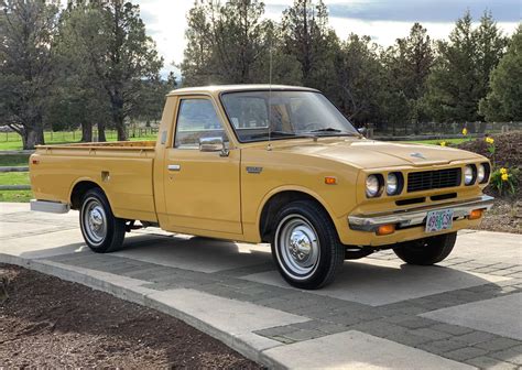 1974 toyota pickup sheet metal|Hood .